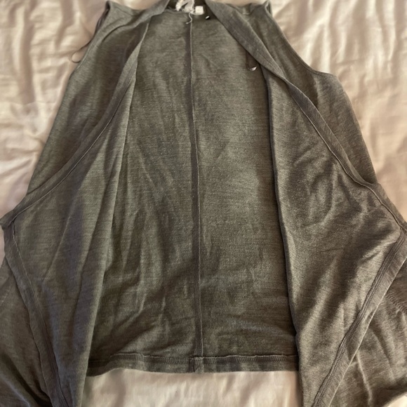 Shrugs - Picture 2 of 5